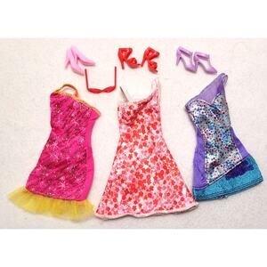 Barbie Fashionista Rainbow Wave Clothes Lot Dresses Shoes Sunglasses Purple Red